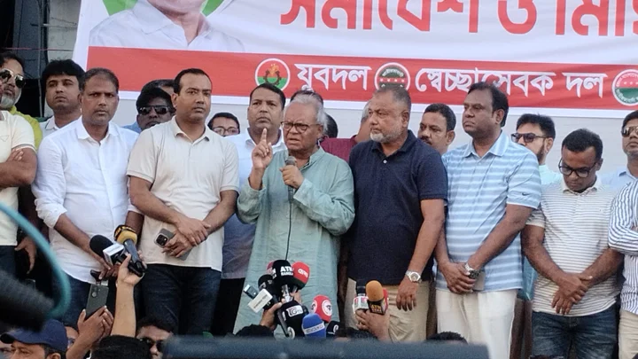 চব্বিশের পরাজিত শক্তিকে আস্কারা দেবেন না, বিরোধী রাজনৈতিক দলের প্রতি রিজভী
