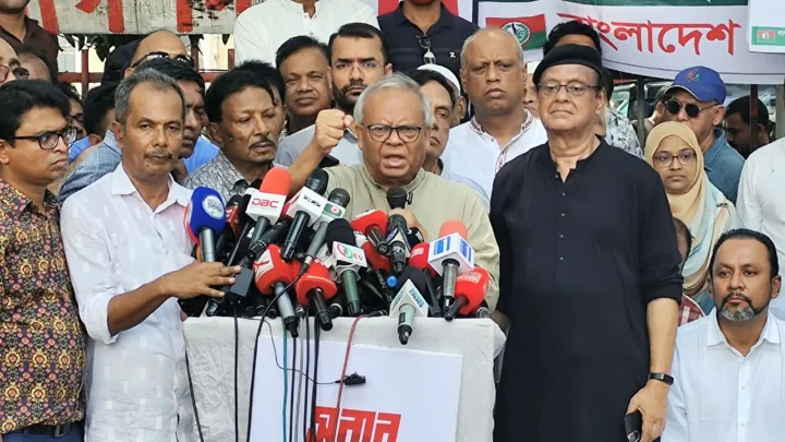 হাসিনাকে ফেরত না দিয়ে ভারত চক্রান্ত করছে: রিজভী