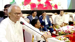 বস্ত্র ও পোশাক খাতের সংকট কাটাতে ব্যাংক খাত পুনর্গঠন জরুরি: রিজভী