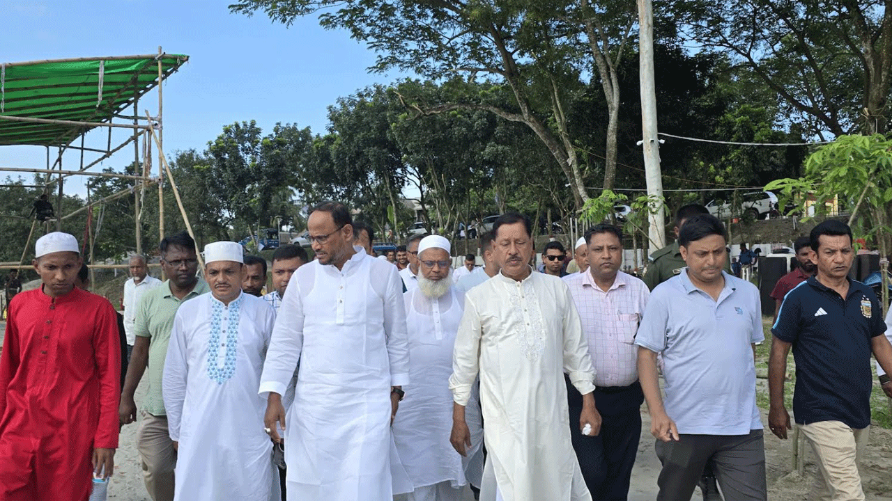 কিশোরগঞ্জে প্রধানমন্ত্রীর সফর ঘিরে উৎসবের আমেজ