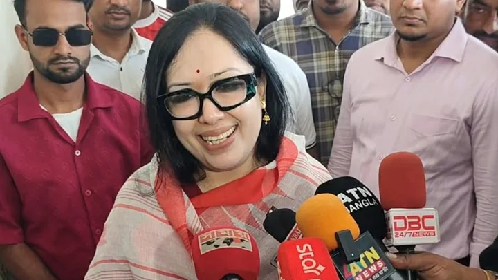 সবার হাতেই এখন গণমাধ্যম, চাইলে শেখ হাসিনার বক্তব্য শুনতে পারবে: রুমিন ফারহানা