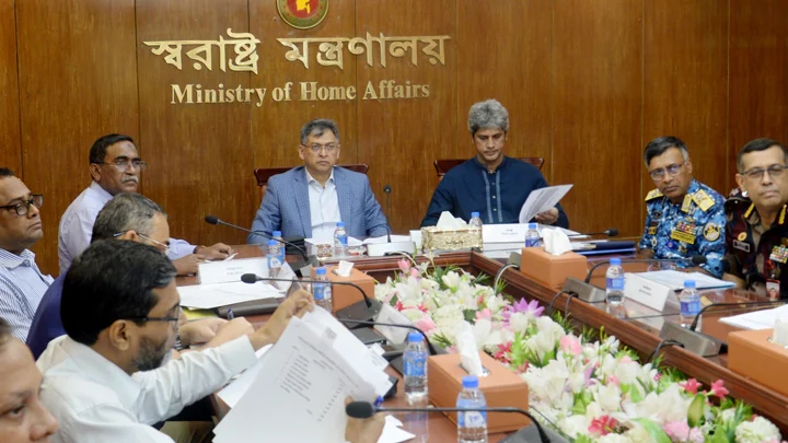 প্রকল্পে সময়ক্ষেপণ নয়, নির্ধারিত সময়েই কাজ শেষের নির্দেশ স্বরাষ্ট্রমন্ত্রীর