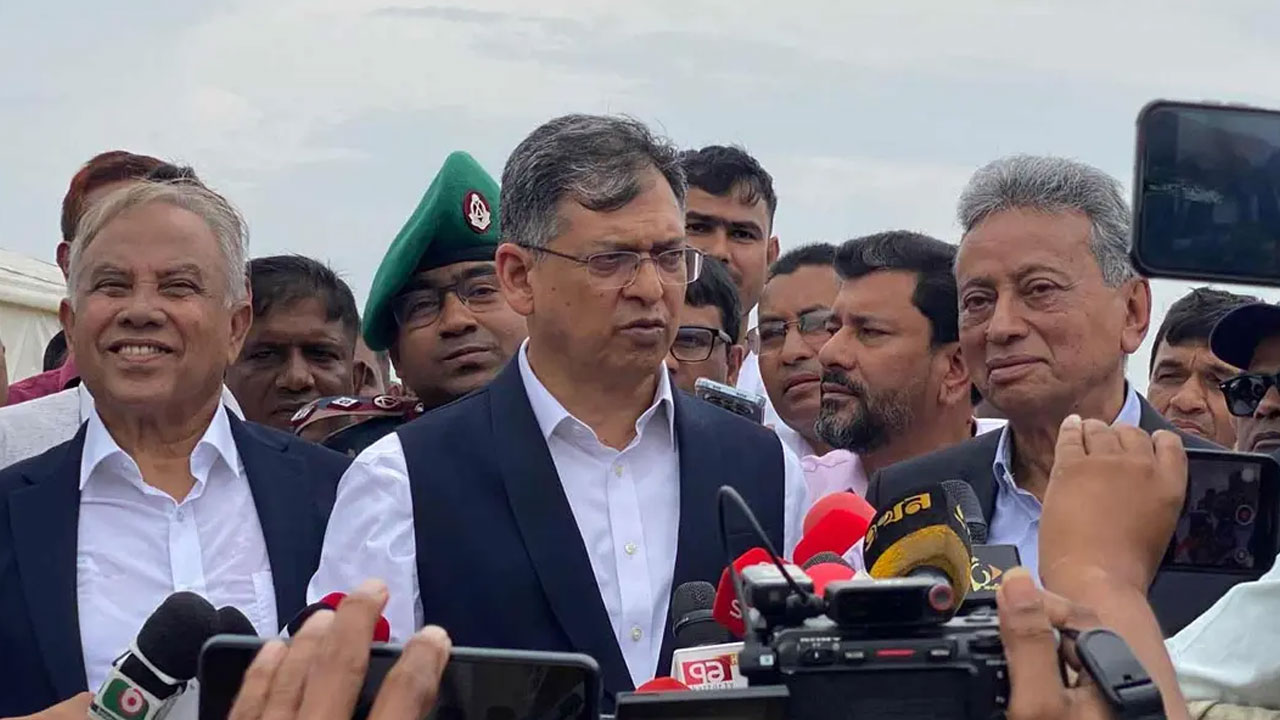 আইনশৃঙ্খলা উন্নত না হলে নতুন বিনিয়োগ সম্ভব নয়: স্বরাষ্ট্রমন্ত্রী
