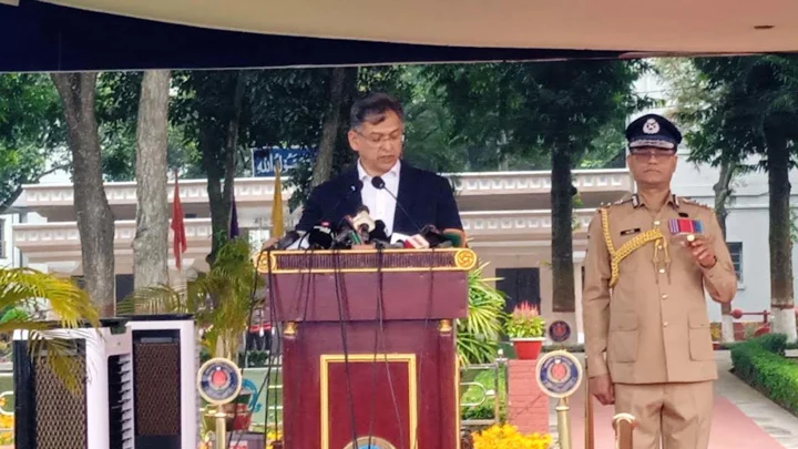 পুলিশকে মানুষের হৃদয় জয় করতে হবে: স্বরাষ্ট্রমন্ত্রী