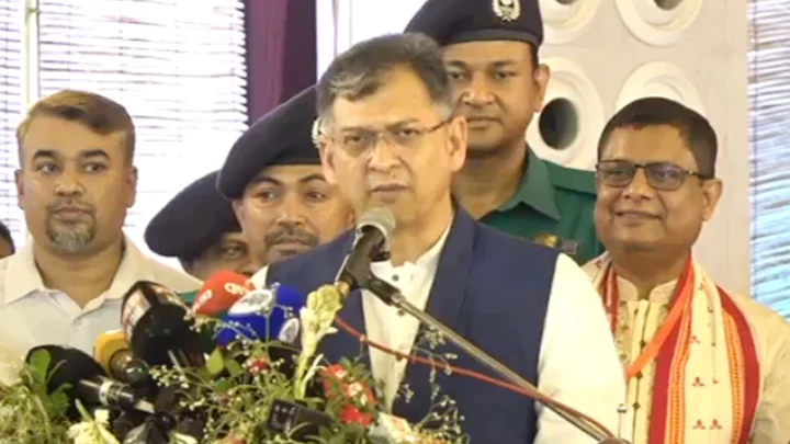 সংবিধানে লেখা আছে, ধর্মের ভিত্তিতে কোনো বৈষম্য হবে না: স্বরাষ্ট্রমন্ত্রী