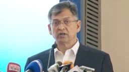 পুলিশের সদস্যদের নিয়ে কঠোর বার্তা স্বরাষ্ট্রমন্ত্রীর