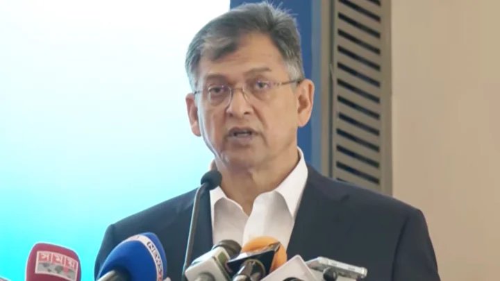 পুলিশের সদস্যদের নিয়ে কঠোর বার্তা স্বরাষ্ট্রমন্ত্রীর