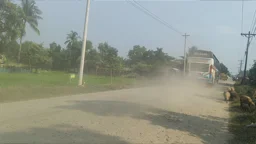 সাতক্ষীরা-শ্যামনগর সড়কে ধুলাবালির নীরব মৃত্যুফাঁদ