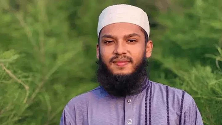 সৌদি আরবে এআই হ্যাকাথনে চ্যাম্পিয়ন ইবি শিক্ষার্থী সায়েম