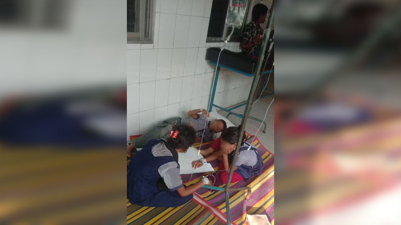 school students ill after eating mid-day mill in chapainwabganj
