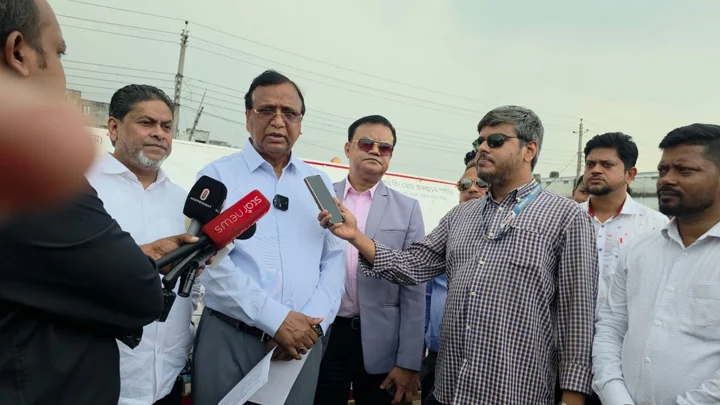 অনেক কষ্টে করা নতুন রাস্তা ওয়াসাকে কাটতে দেব না: ডিএসসিসি প্রশাসক