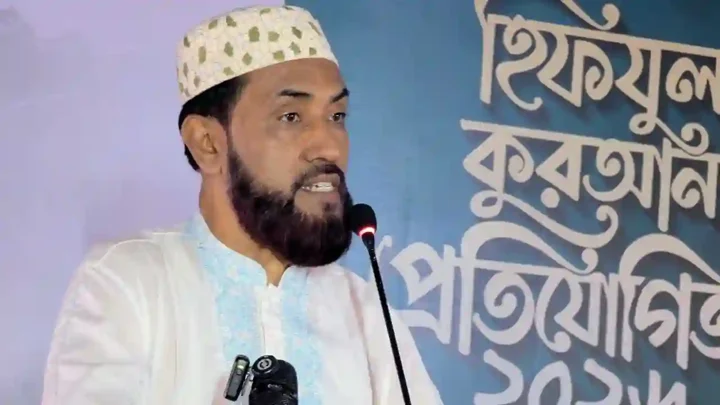 দেশে বেশি সম্মান পাবেন হাফেজে কোরআন ও আলেমরা: সেলিম উদ্দিন