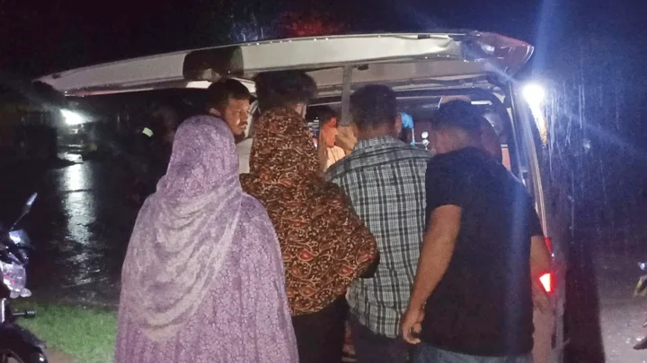 কবরস্থানের জমি নিয়ে বিরোধে হামলা, নিহত ১