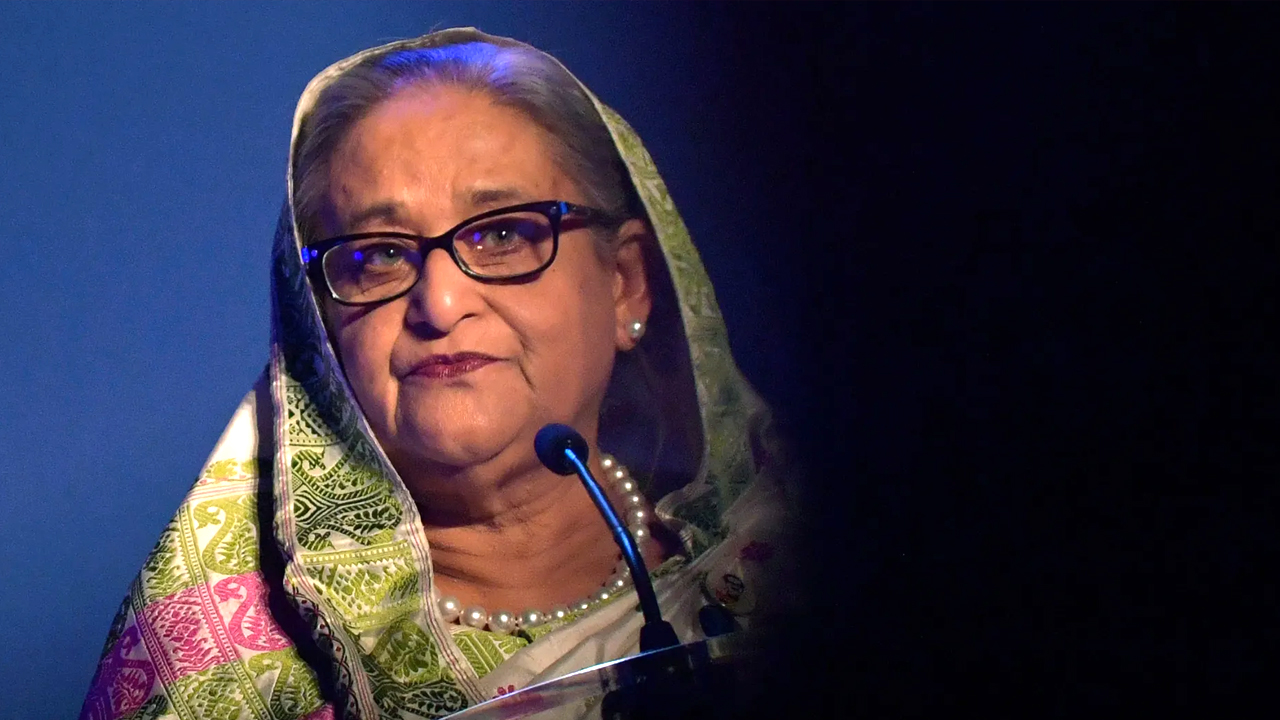 ইন্টারনেট বন্ধের সময় যেভাবে চলত শেখ হাসিনার গোপন যোগাযোগ