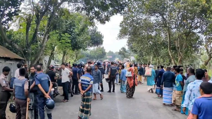 দুই গ্রামবাসীর সংঘর্ষ, পুলিশসহ আহত ১০