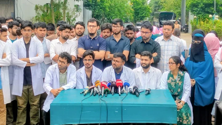 কর্মবিরতি প্রত্যাহারে শজিমেক হাসপাতালের ইন্টার্ন চিকিৎসকদের চার দাবি