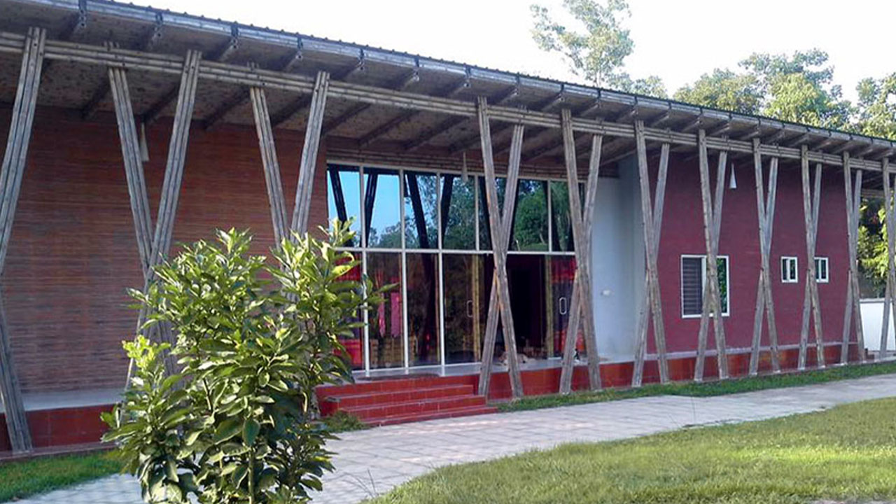 শমসের গাজীর স্মৃতি রক্ষায় নির্মিত রিসোর্ট। ছবি: এশিয়া পোস্ট