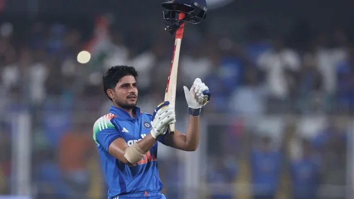 ৪০৬ তাড়া করে ইতিহাস ভারতের, গিলের রেকর্ড দ্বিশতক