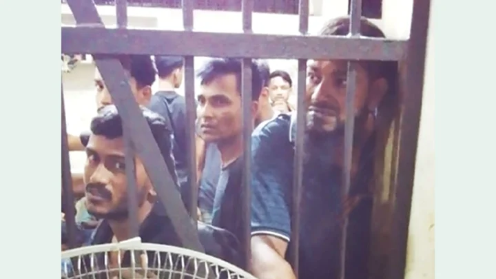 চাঁদাবাজির প্রমাণ থাকার পরেও মুচলেকা নিয়ে ছেড়ে দিল পুলিশ