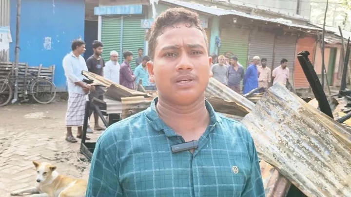 হোটেলের আয়েই চলত পড়াশোনা-পরিবারের খরচ, সেই সম্বলটুকুও কেড়ে নিল দুর্বৃত্তরা