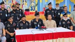 দুর্গাপূজায় ৪১৮ মণ্ডপে তিন স্তরের নিরাপত্তা, মাঠে এসআরবি-১