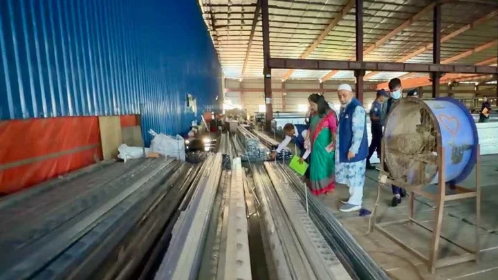 সিএম লাইসেন্স নবায়ন ছাড়াই থাই অ্যালুমিনিয়াম উৎপাদন, ২ লাখ টাকা জরিমানা