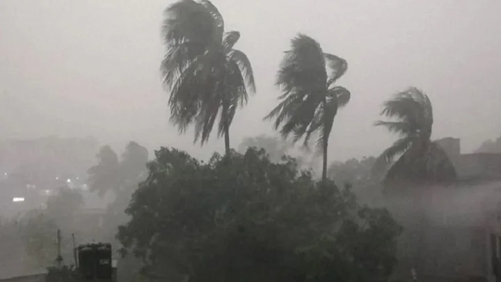 দেশের ৭ অঞ্চলে ঝড়ের পূর্বাভাস