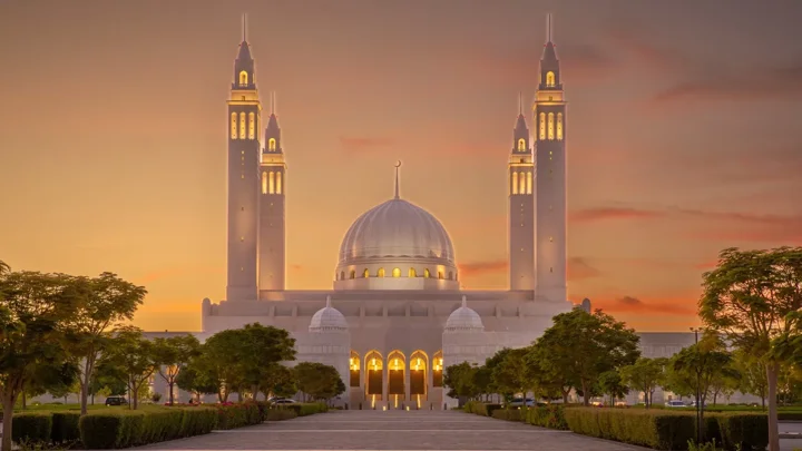 যেসব জায়গায় আলহামদুলিল্লাহ বলা উত্তম