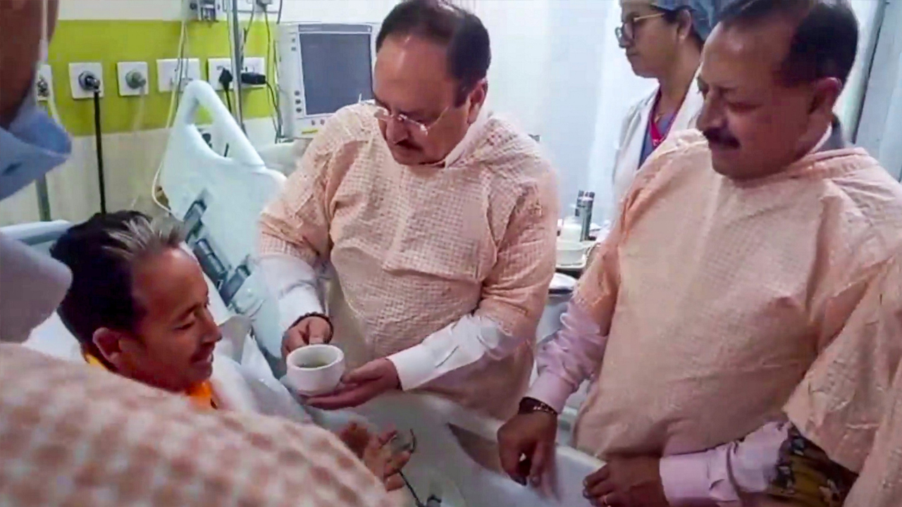 ২৬ দিন পর অনশন ভাঙলেন সোনম ওয়াংচুক