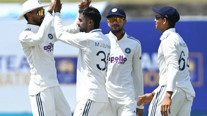 সুতারের ১০ উইকেটে ৬০০তম টেস্টে ভারতের স্মরণীয় জয়