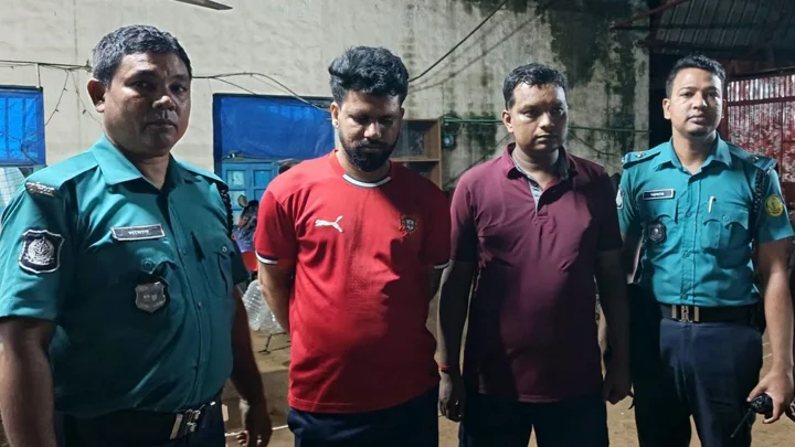সিলেটে ট্রেনের টিকেট কালোবাজারি, দুই আরএনবি সদস্য আটক