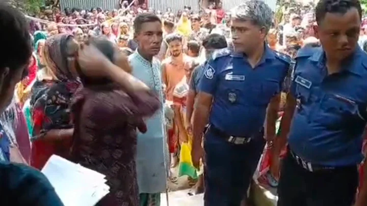 মাদকের টাকার জন্য ছেলের হাতে ভ্যানচালক বাবা খুন
