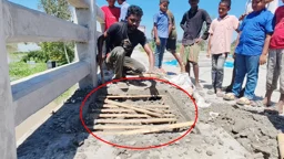 ১০ কোটি টাকার সেতুতে রডের বদলে বাঁশ দিয়ে ঢালাই