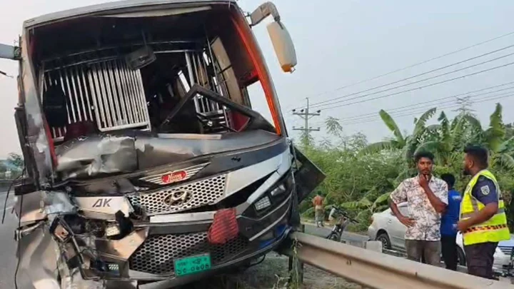 টাঙ্গাইলে ত্রিমুখী সংঘর্ষে নিহত ২