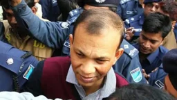 রাতে ‘বাতি নিভিয়ে’ সাবেক সেনা কর্মকর্তা তারেক সাঈদকে পেটানোর অভিযোগ