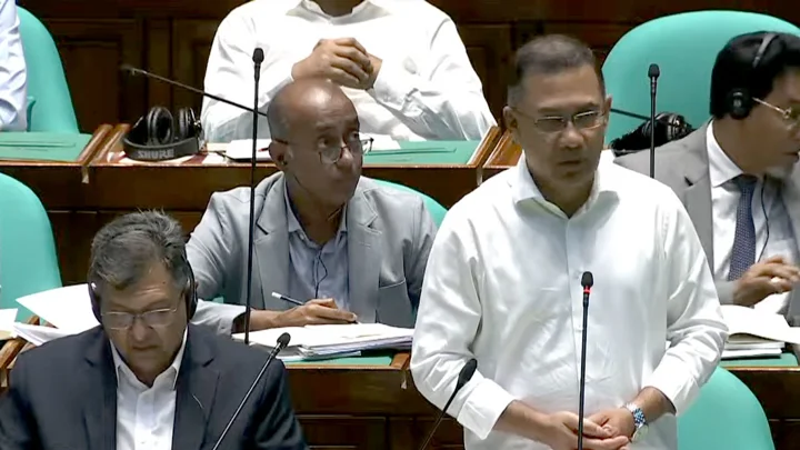 সোলার সিস্টেমে চলবে সংসদ ভবন: প্রধানমন্ত্রী