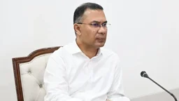 আজিমপুর কোয়ার্টারের অপরিচ্ছন্নতায় ক্ষুব্ধ প্রধানমন্ত্রী, সময় দিলেন ২ সপ্তাহ
