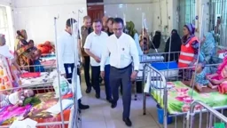 শিশু হাসপাতালে চিকিৎসকের ধূমপান, দেখেই বরখাস্তের নির্দেশ প্রধানমন্ত্রীর