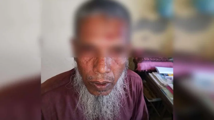 মসজিদের কাজের হিসেব নিয়ে কথা বলায় শিক্ষককে মারধর