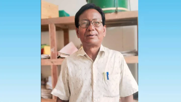 ৩৩ বছর ধরে আলো ছড়াচ্ছেন কালি মোহন স্যার