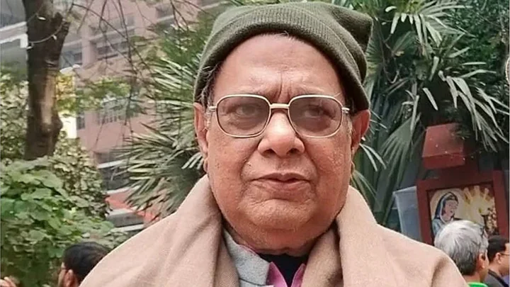 রাজধানীতে নটরডেম কলেজের সাবেক শিক্ষকের ঝুলন্ত লাশ উদ্ধার