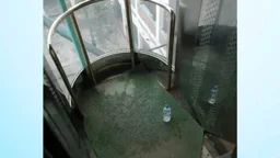 শাবিপ্রবিতে দরজা ভেঙে লিফটে আটকে থাকা ২ শিক্ষার্থী উদ্ধার
