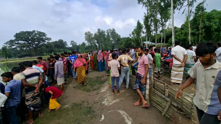 নিখোঁজ পারভেজের মরদেহ মিলল বাড়ির পাশের পুকুরে