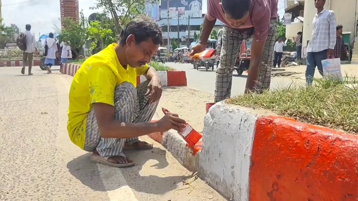 রাষ্ট্রপতির সফর ঘিরে ঠাকুরগাঁওয়ে সাজ সাজ রব