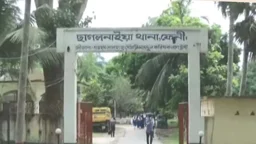 যাত্রীবেশে অটোরিকশায় উঠে চালককে কুপিয়ে হত্যা