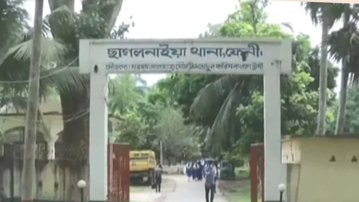 যাত্রীবেশে অটোরিকশায় উঠে চালককে কুপিয়ে হত্যা