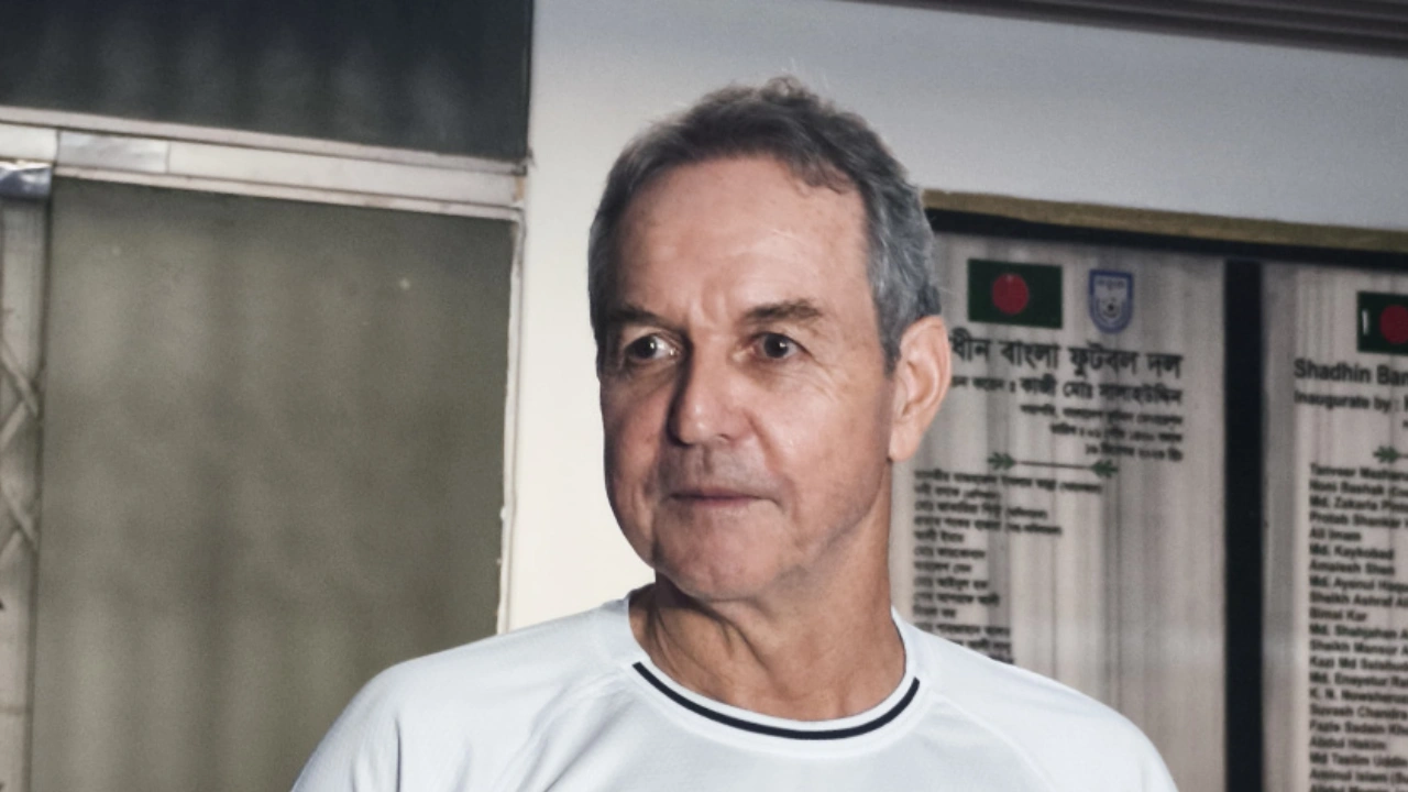 বিদেশ নয়, সাফের আগে ঘরের মাঠে ম্যাচ চান ডুলি