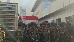 ৪ ঘণ্টার চেষ্টায় টঙ্গীর ওষুধ কারখানার আগুন নিয়ন্ত্রণে