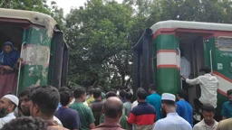 তিস্তা এক্সপ্রেস ট্রেনের বগি বিচ্ছিন্ন, ভোগান্তিতে যাত্রীরা