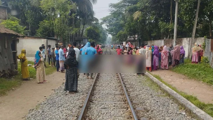 বগুড়ায় ট্রেনে কাটা পড়া মরদেহের ওপর দিয়ে গেল আরেক ট্রেন